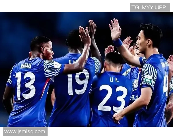 申花迎战布伦瑞克力争在主场展现出色表现与团队实力